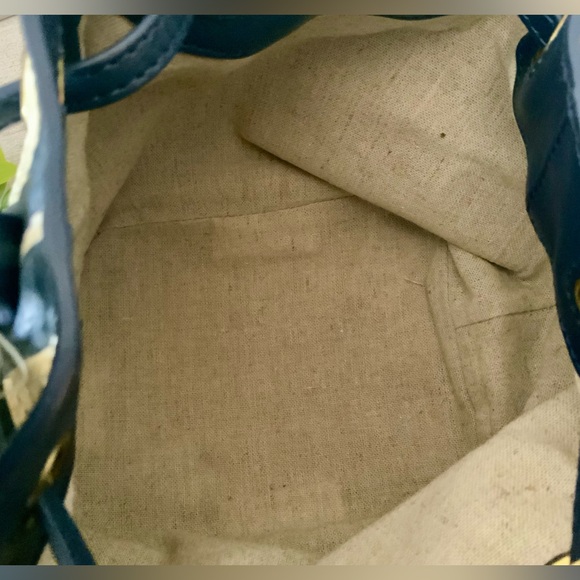 NWT TORY BURCH PAINTED STRIPE BUCKET CROSSBODY BAG (I) - Picture 8 of 8